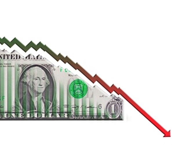 America Winning 'Cold Currency War' to Weaken Dollar, Pimco Says