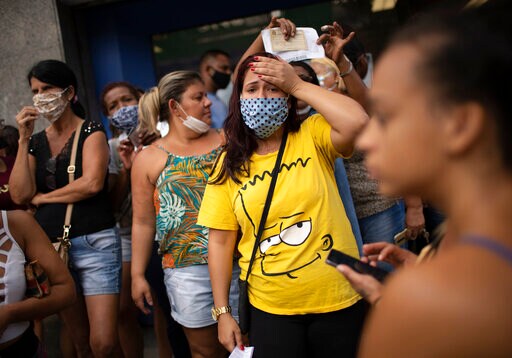 Brazil Leaves Its Many Poor Hanging amid Coronavirus Surge