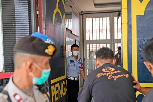 Indonesia Prison Fire Kills 41 Drug Inmates, Injuring 39