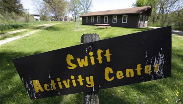 Sales of Camp Sites Throw Girl Scouts Into Turmoil 