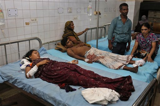 Bombs Rip through Shiite Procession in Bangladesh, 1 Dead