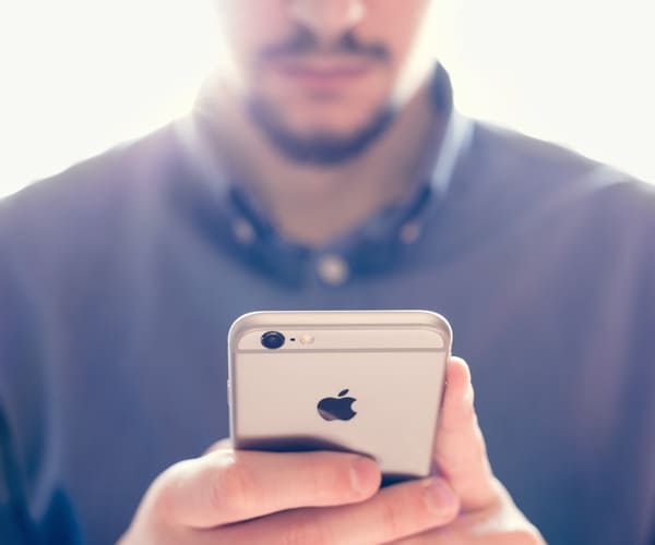 Apple's New, Lower Priced iPhone Draws Tepid Response in Asia