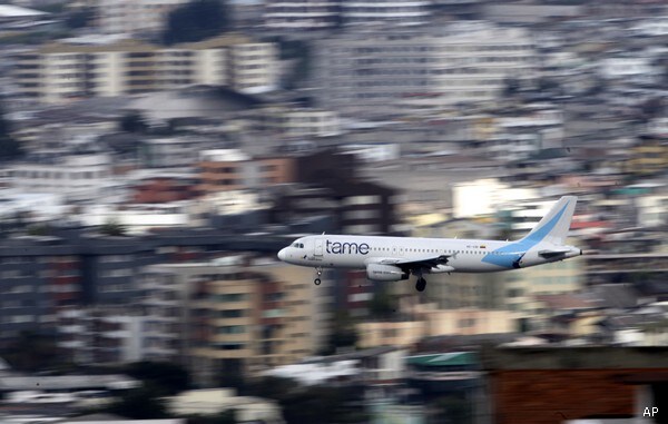 Ecuadorean Airline Halts Flights to Venezuela