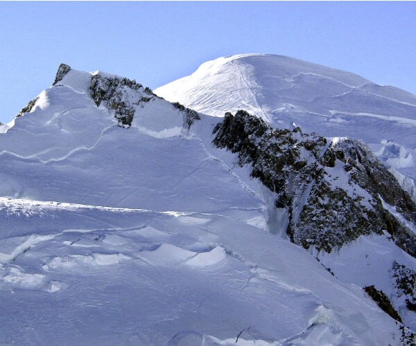 Mountain Climbers on French Alps Fall To Deaths In Equipment Fail