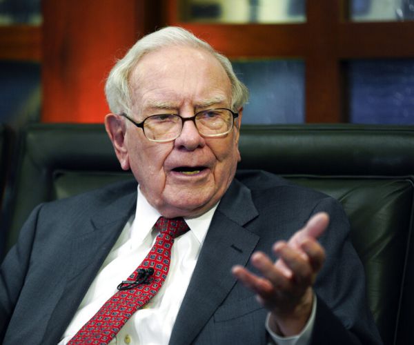 Warren Buffett Slams Wall Street For Turning Stock Market into 'Gambling Parlor'