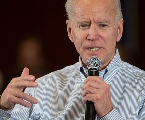Expensify CEO Emails 10 Million Customers Urging Them to Vote for Biden