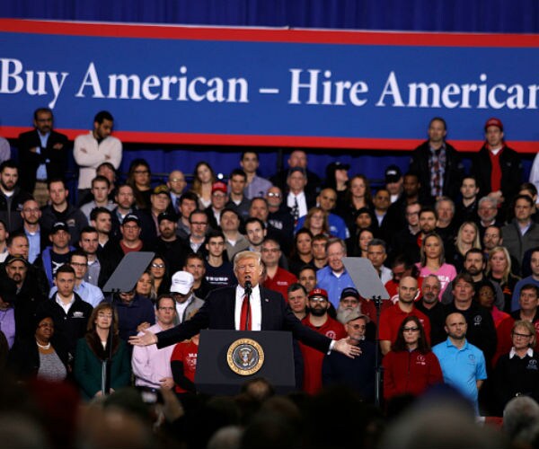 Trump Betting on Large, Friendly Crowd at Michigan Rally