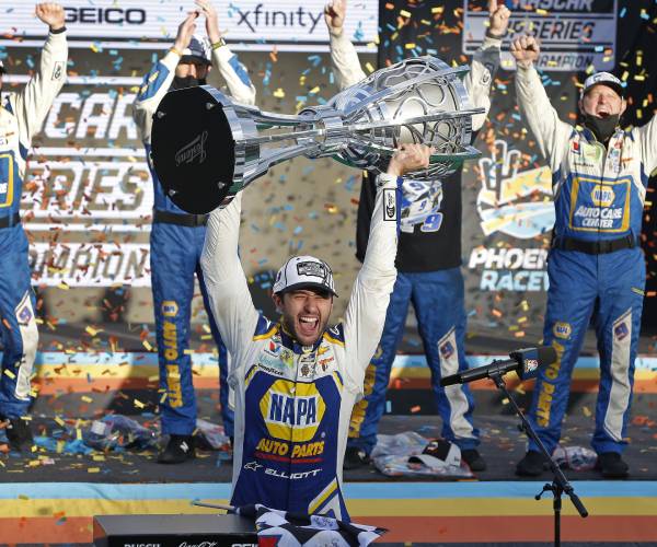 Elliott Wins at Phoenix to Earn First Cup Title