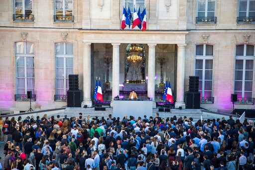 France's Presidential Palace Hosts Electronic Music Show