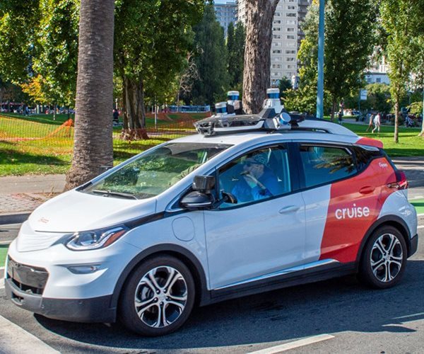 GM to Halt Production of Cruise Driverless Van