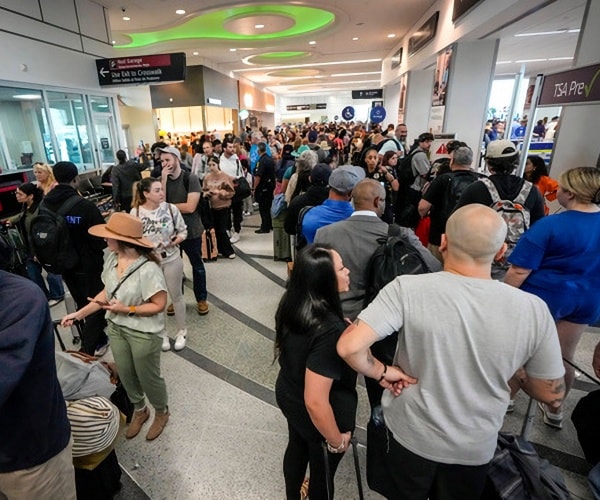Homeland Security Restarts Global Entry Program After Travelers Faced Long Airport Lines