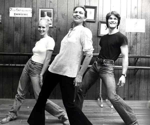 Patrick Swayze (right) shown with his mother (center) and wife in 1978