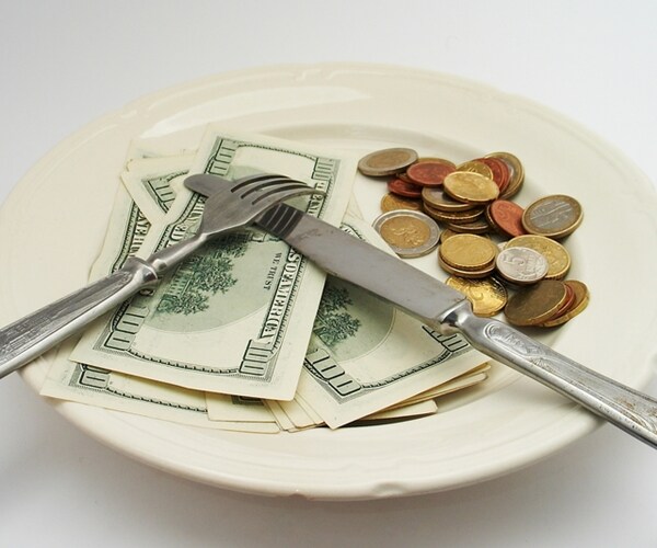 Amazon Said to Plan Cuts to Shed Whole Foods' Pricey Image 