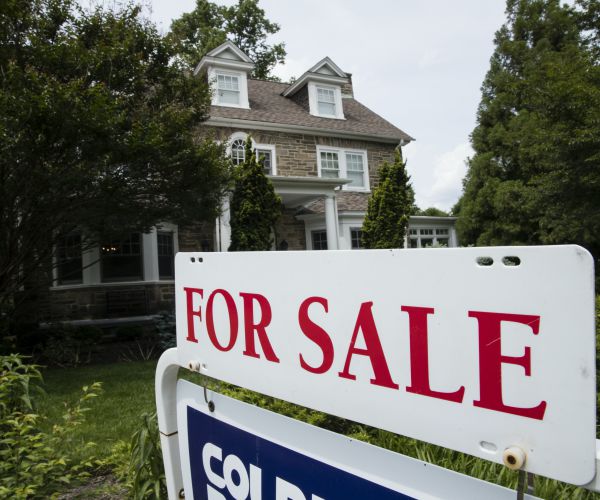 Fannie-Freddie New Fee on Loan Refinances Delayed 3 Months