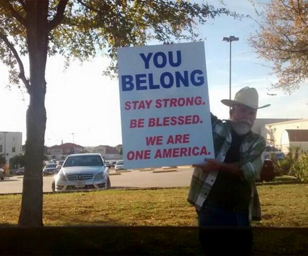 Justin Normand's 'You Belong' Message to Muslims Goes Viral