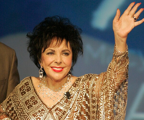 Actress Elizabeth Taylor in 2007