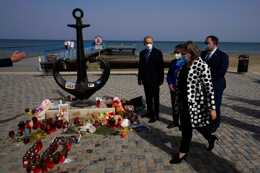 US Official Says Russians Must Access the Truth on Ukraine