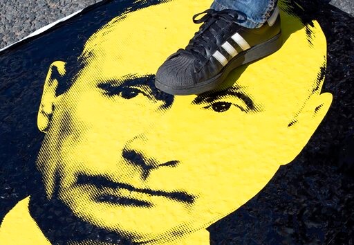 3 Arrested after Russian Opposition Rally on Pension Age