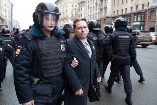 2 Dozen Reported Arrested in Moscow Protest Attempts