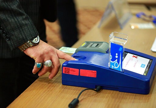 Iraq's Ethnic, Religious Groups Fragmented as Elections near