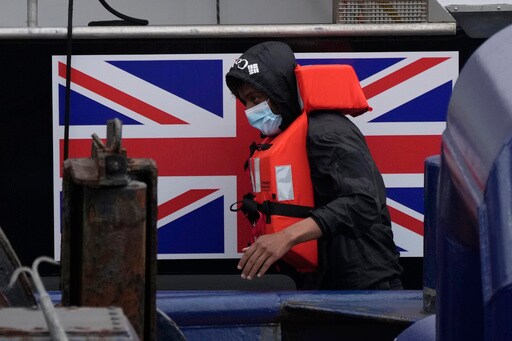 UK Pushes on with Asylum Law Despite Rights Group Opposition