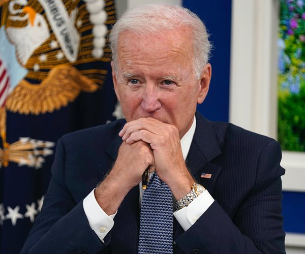 Biden Slams 'Dangerous' Republicans in CEO Meeting as Debt Limit Chaos Looms