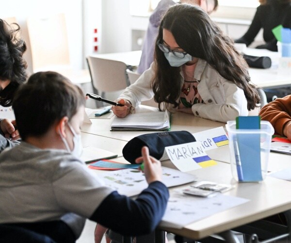 Ukraine: Russia Imposing Russian Language Education in Occupied Regions