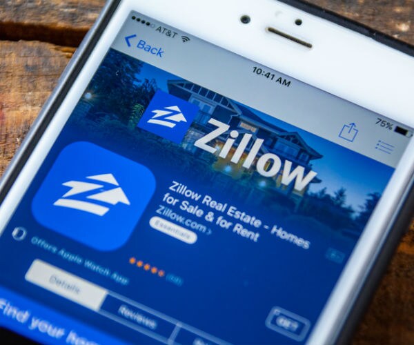 Zillow Plunges After Revenue Forecast Misses, Analyst Downgrade