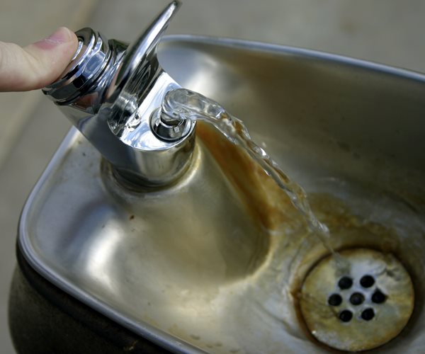 Is it Safe to Drink From a Fountain During the Pandemic?