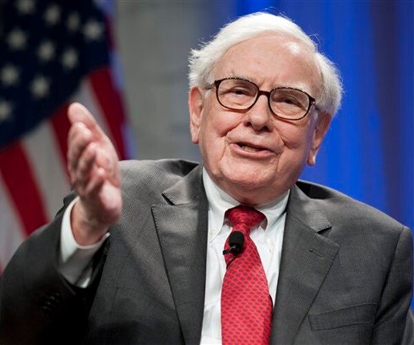 Buffett's Berkshire: Profit Plunges on Hurricanes, Earthquake