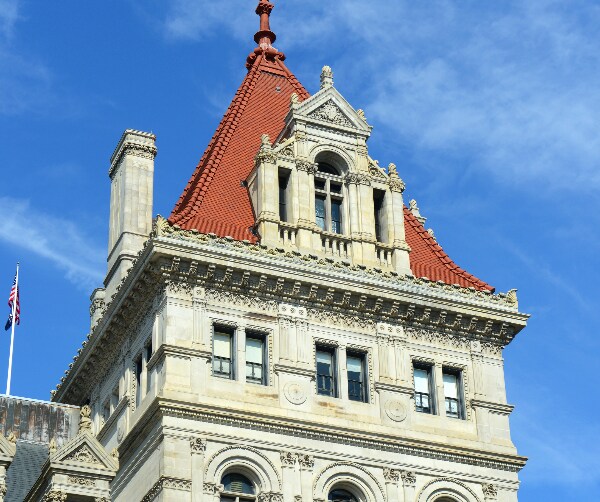 NY Faces Calls to Enshrine Abortion Rights in Constitution