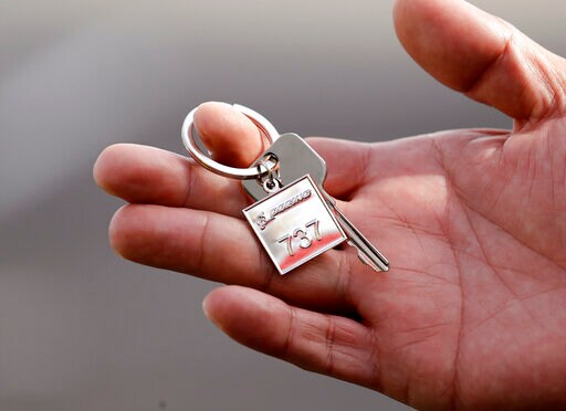 The Latest: Ethiopian Airline Defends Pilots' Training