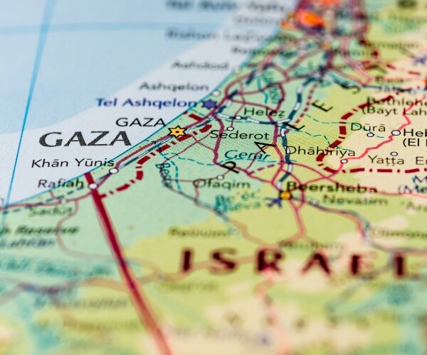 surrounding regions of israel can be seen on this general map of the middle east