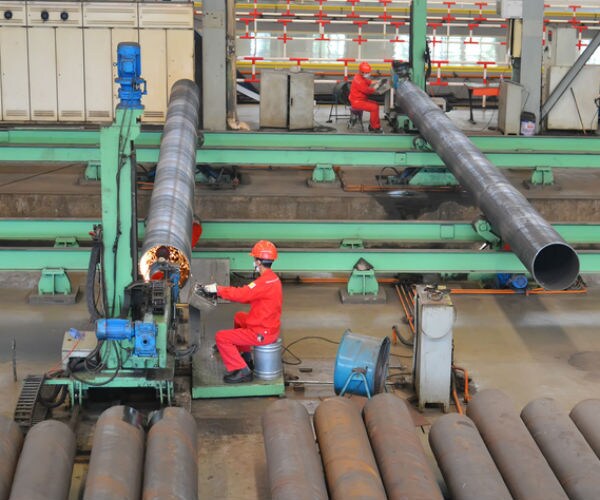 China Shrinks Steel Industry Slowly, Drawing Western Ire
