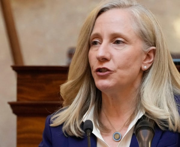 Va.  Gov. Spanberger to Deliver Dem Response to Trump State of the Union