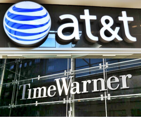 Analysts: Law Likely on AT&T's Side in Time Warner Battle