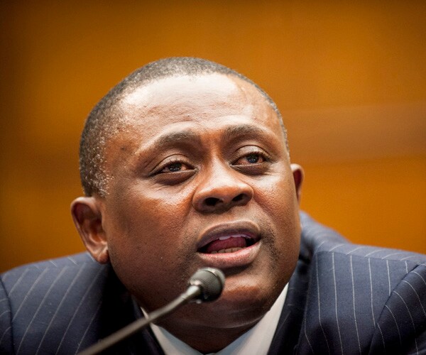 Bennet Omahu, 'Concussion' Doc, Blast Sheriff, Quits