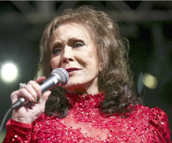 Country Legend Loretta Lynn Hospitalized After Having Stroke