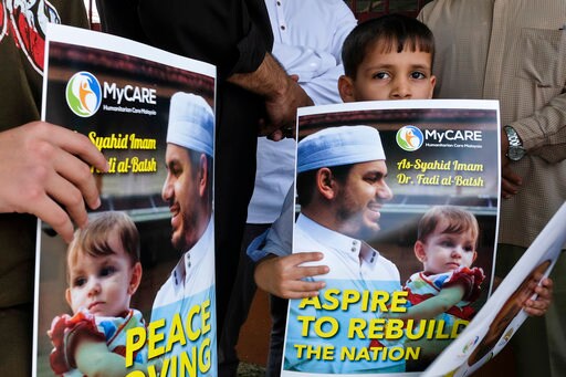 Palestinians Bury Gaza Journalist Killed by Israeli Fire