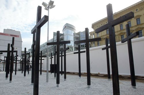 10/26/04 — Checkpoint Memorial to Slain