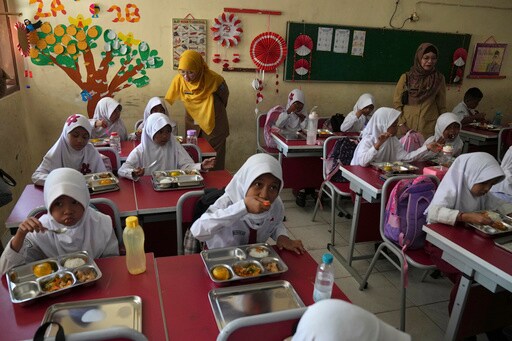 Indonesia Launches Free Meals Program to Feed Children and Pregnant Women to Fight Stunting
