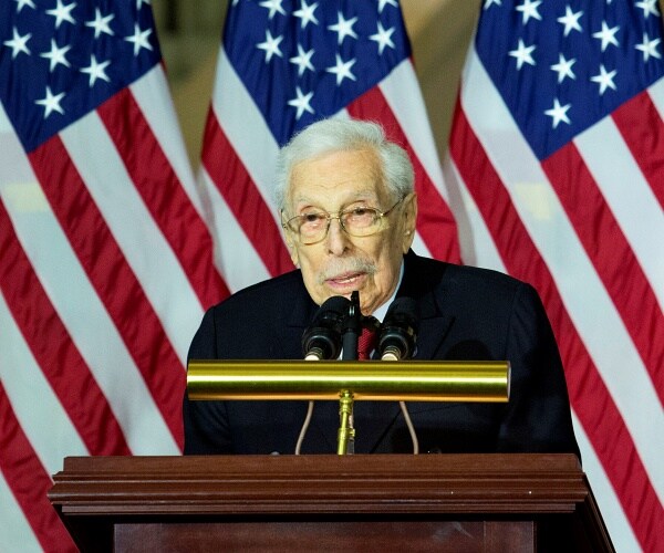 lester wolff speaks at awards ceremony