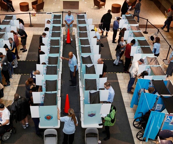 VoteCast Poll: Virginia Voters Say Nation Headed Wrong Way