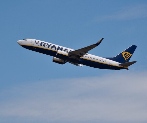 a ryanair boeing 737