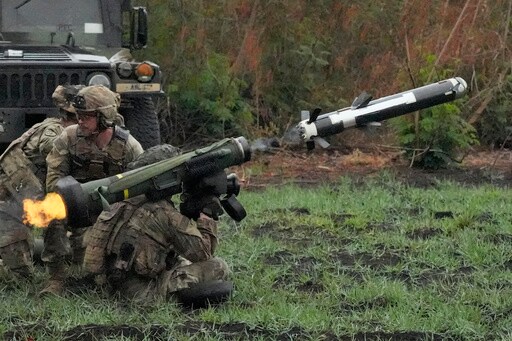 US Displays Firepower in Combat Drills with Philippines