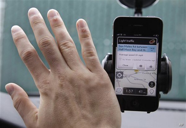 Facebook in Talks to Buy Israel's Waze for up to $1 Billion