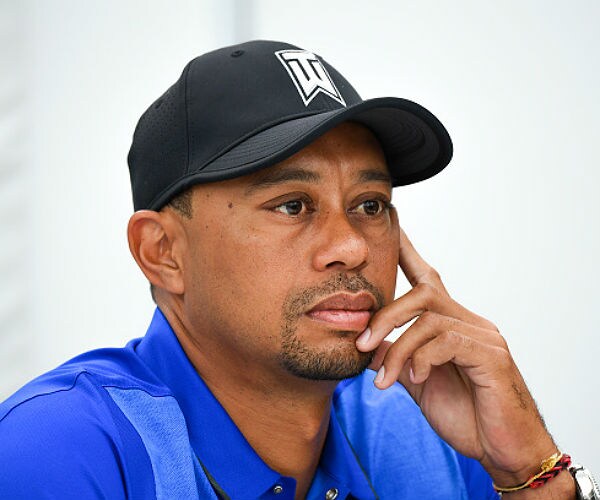 Woods Pulls Out of Next 2 Tournaments With Back Issues