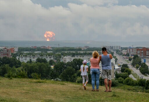 1 Killed, 13 Injured by Blasts at Russian Military Depot