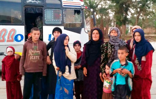 2 Killed Children among Liberated Syrian Hostages Held by IS