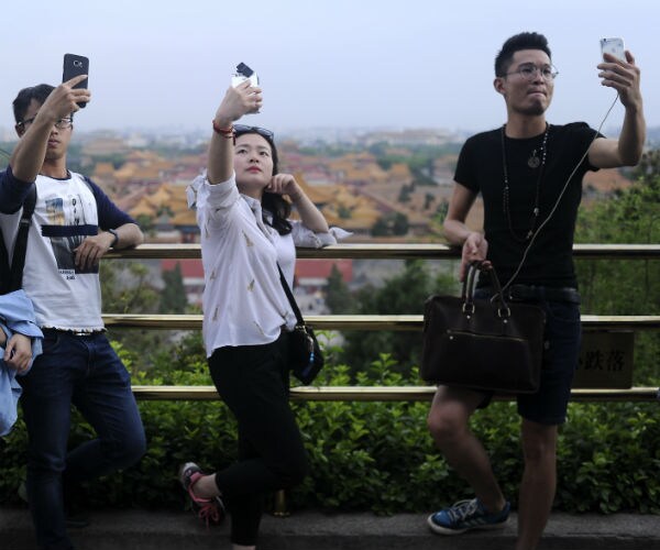 Harvard Researchers Hail Discovery That Could Change Cell Phones, Microscopes